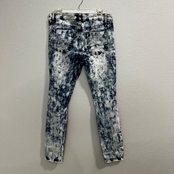 VIP Vintage Acid Washed and Destroyed Jeans - Picture 6 of 11